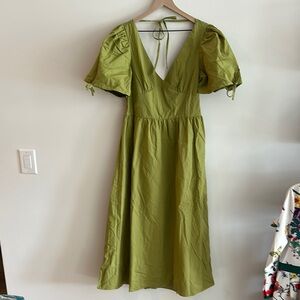 Elegant Green Midi Dress